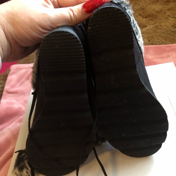 Booties - Picture 4 of 5